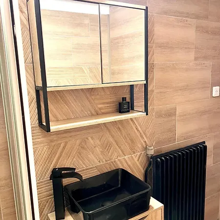 Ma Montagne Chic 4 *